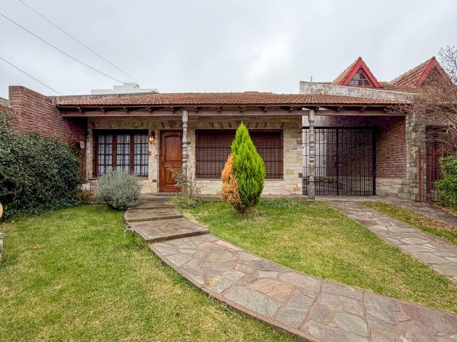 Casa en Alquiler en Santiago Del Estero 142, Universitario, Bahía Blanca