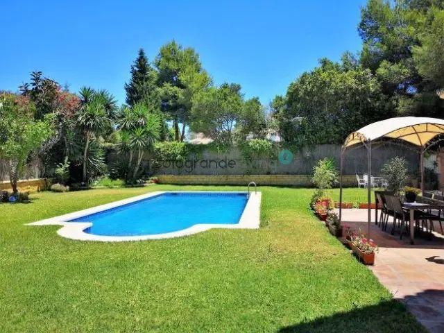 Casa en alquiler en Sotogrande Alto