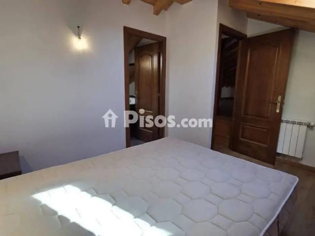 Casa en alquiler en Teo