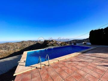 Casa en alquiler en Torrox, Málaga Costa del Sol