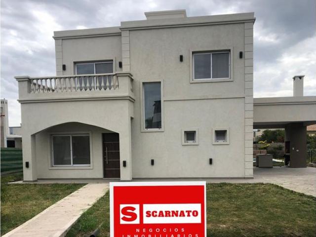 Casa en alquiler en Tristán Suárez