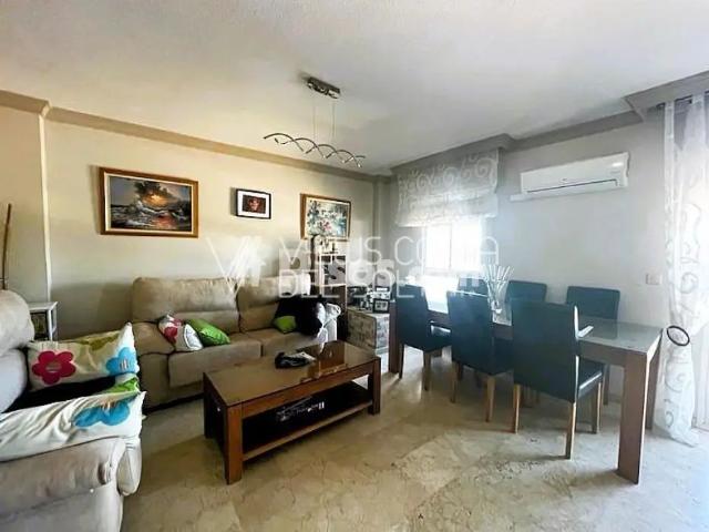 Casa en alquiler en, Urbanización