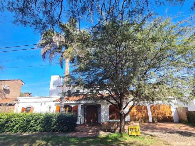 Casa en Alquiler en Villa Belgrano 4 Dormitorios Pileta y Quincho