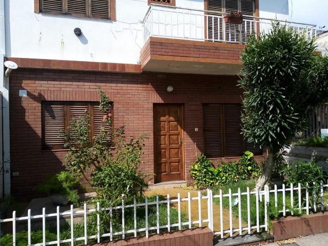 Casa en alquiler en Villa Luzuriaga