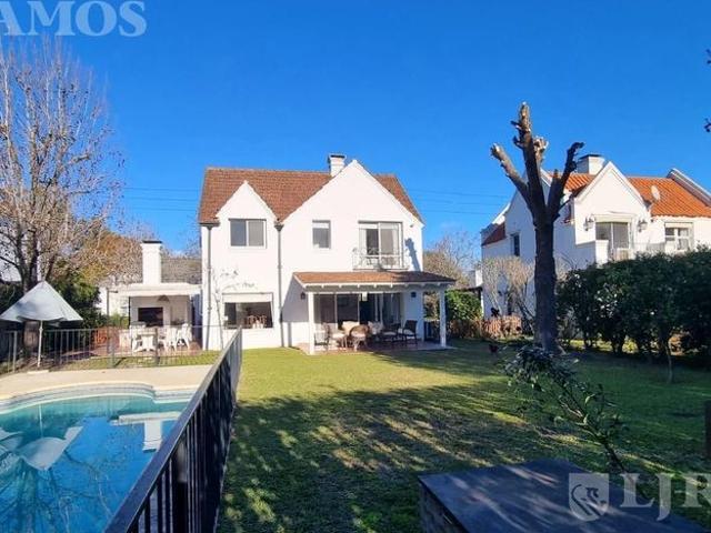 Casa en alquiler en Villa Rosa