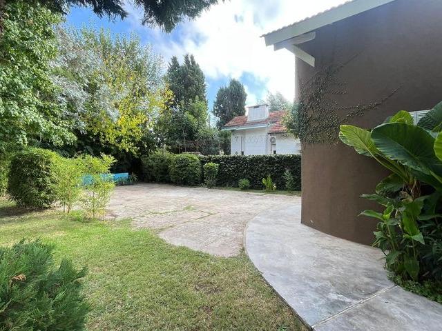 Casa en alquiler en Villa Rosa