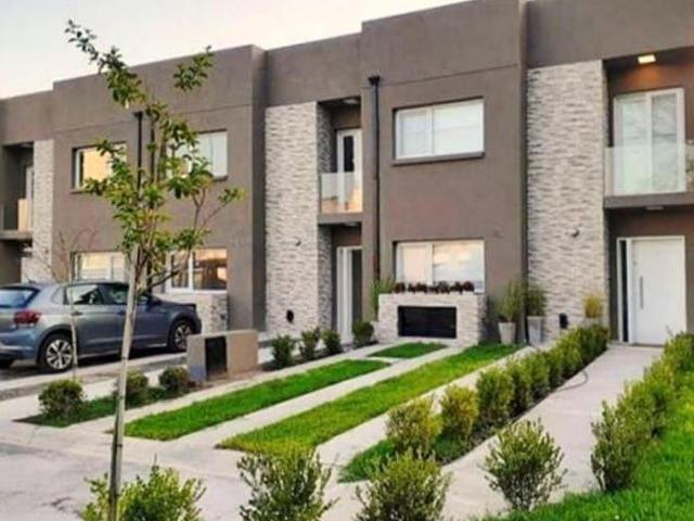 Casa en alquiler en Villa Rosa