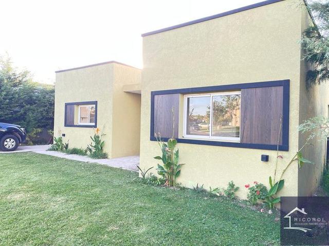 Casa en alquiler en Villa Rosa