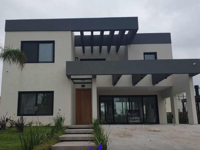 Casa en alquiler en Villa Rosa