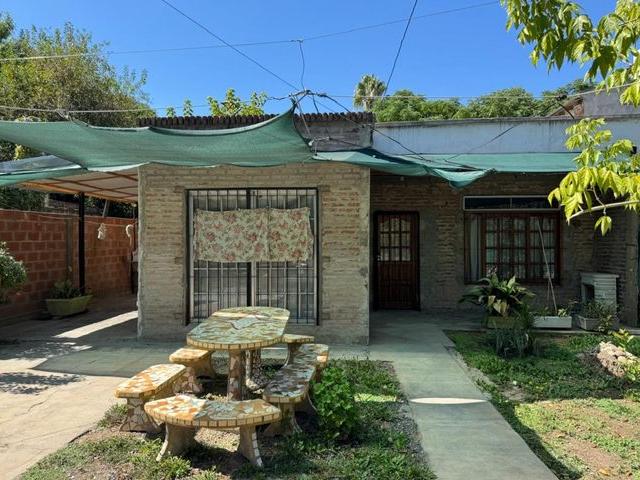 Casa en alquiler en Villa Udaondo