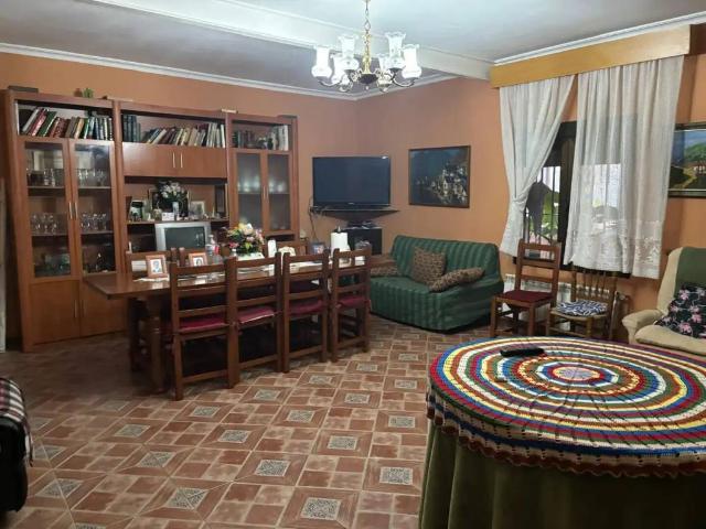 Casa en Alquiler en Villarrobledo