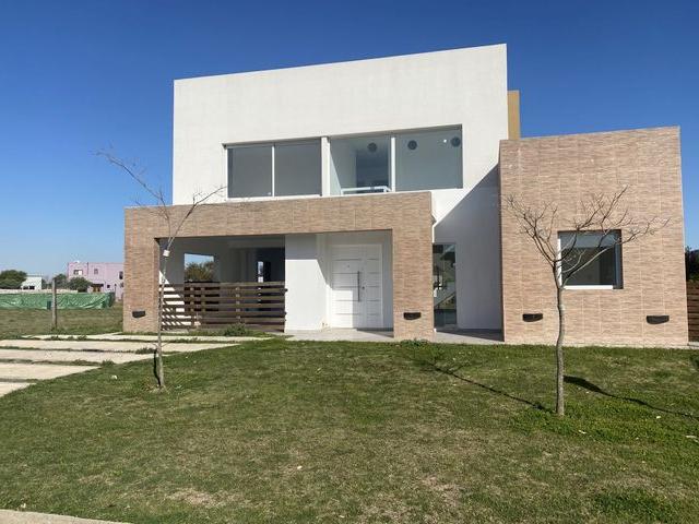 Casa en alquiler en Zelaya