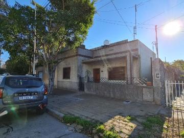 Casa en alquiler Industrial 2 ambientes