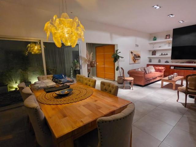 CASA EN ALQUILER LA ARBOLEDA DE VILLA WARCAL OPCION AMOBLADA 3 DORM SUITE PISCINA
