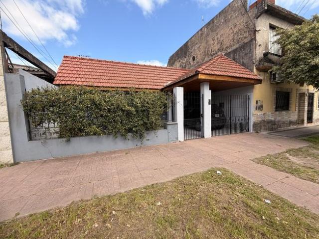 Casa en alquiler Lanús Este