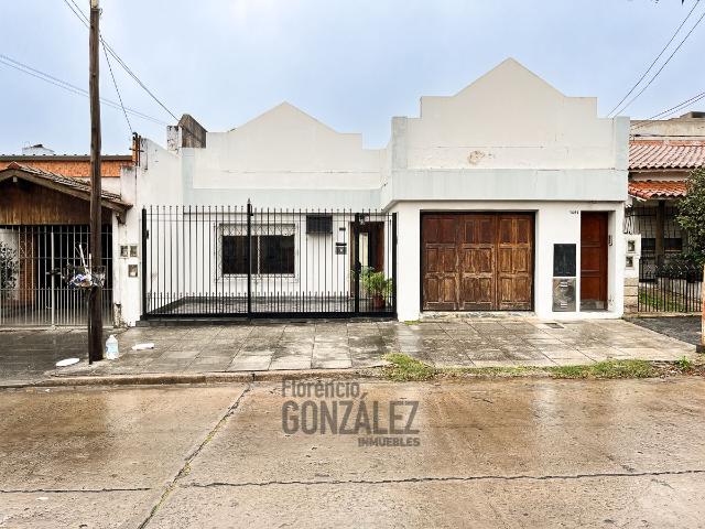 Casa en alquiler Lomas Del Mirador 3 ambientes