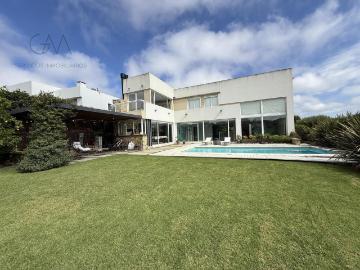 Casa en alquiler permanente Arenas del Sur