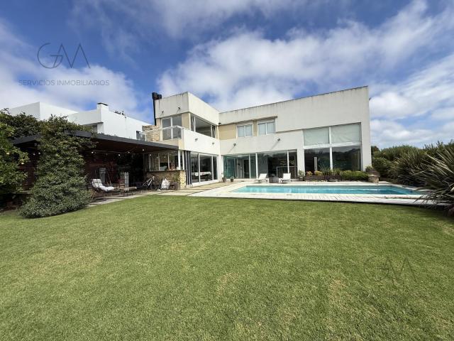 Casa en alquiler permanente Arenas del Sur ? 850m?
