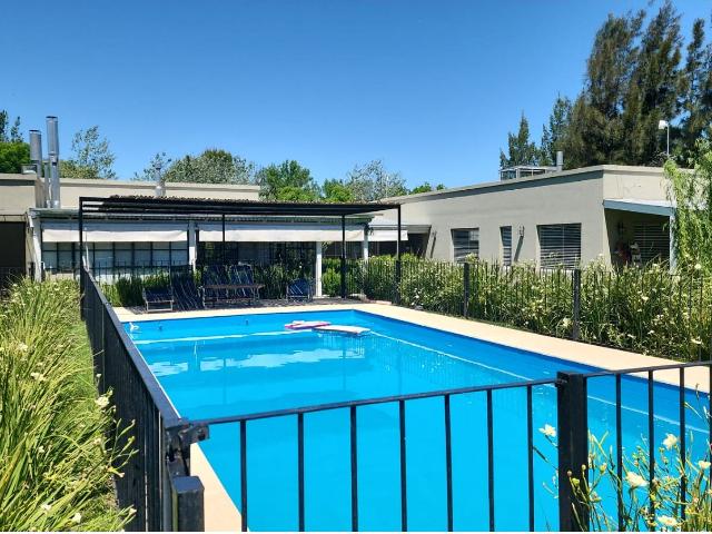 Casa en Alquiler Permanente Barrio Privado Los Ráigales, Roldán
