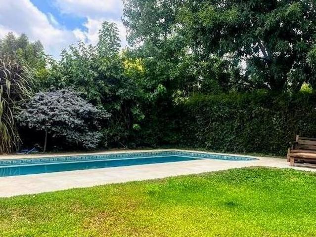 Casa en alquiler por un a?o AMOBLADA. Barrio San Isidro Labrador ? 322m?