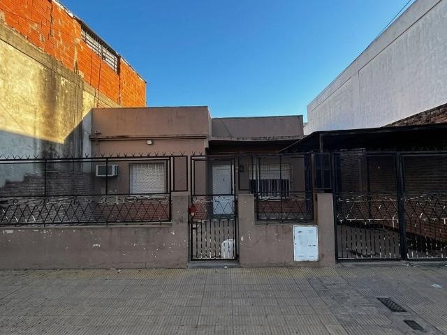 Casa en alquiler San Justo 3 ambientes