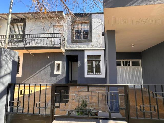 Casa En Alquiler Sobre Av. Rawson En Concepcion