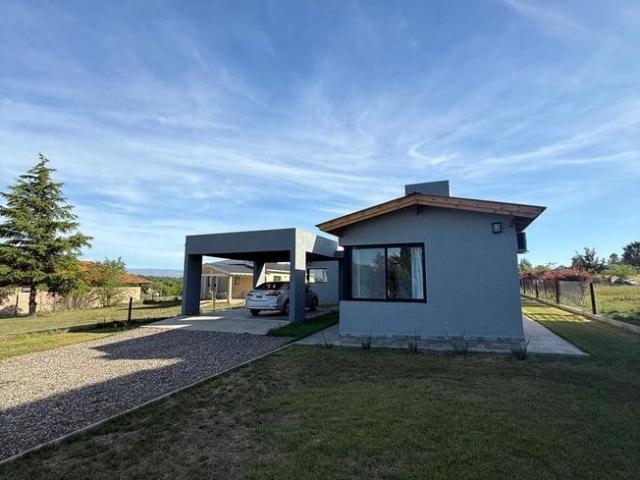 Casa en alquiler temporal, barrio Champaqui Golf