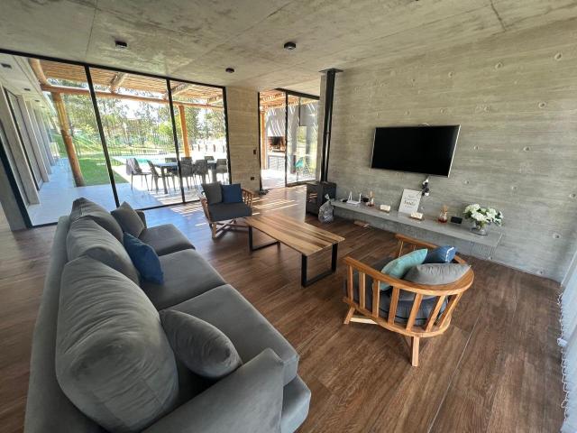 Casa en Alquiler Temporal Costa Esmeralda Barrio Senderos Lote 505