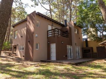 Casa en alquiler temporario de 2 dormitorios en Mar Azul