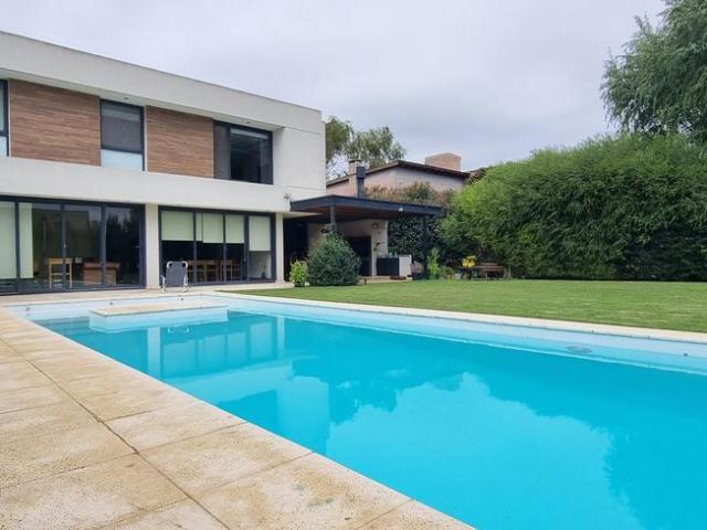 Casa en alquiler temporario en Las Liebres, Panamericana km 38, 3 dormitorios y pileta
