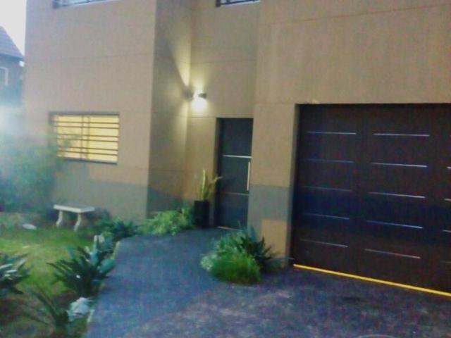 Casa en Alquiler Venta en Los Cedros APTA CREDITO CASA EN QUILMES OESTE