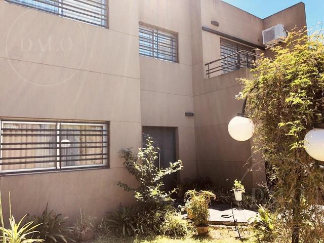 Casa en Alquiler Venta en Los Cedros APTO CREDITO CASA EN QUILMES OESTE ALQUILER CON OPCION DE COMPRA