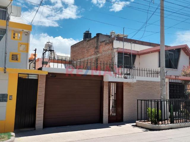 Casa En Alquiler Vivienda Y/O Oficinas  El Tambo – Huancayo
