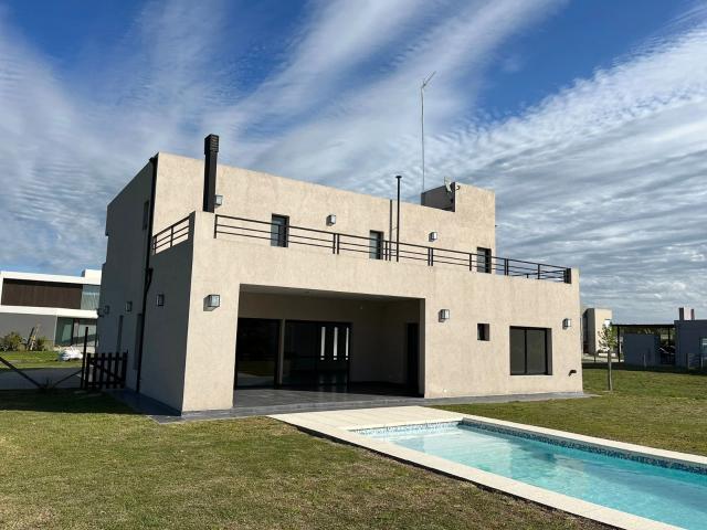 Casa en Alquiler y Venta en Santa Ines Barrio Privado, Esteban Echeverria