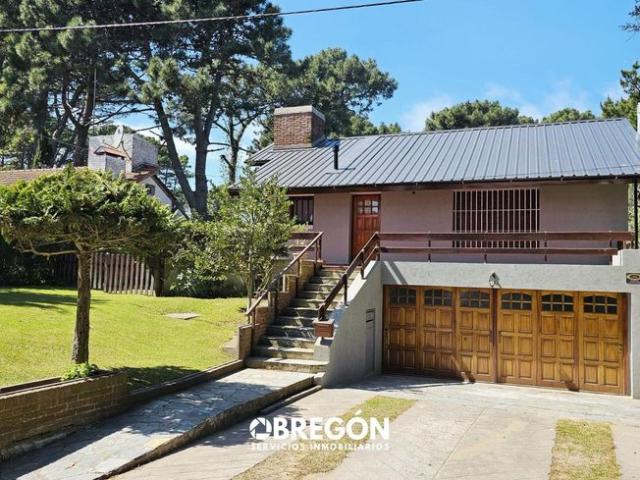 Casa en alquiler zona centro Pinamar para 6/7 personas verano 2024