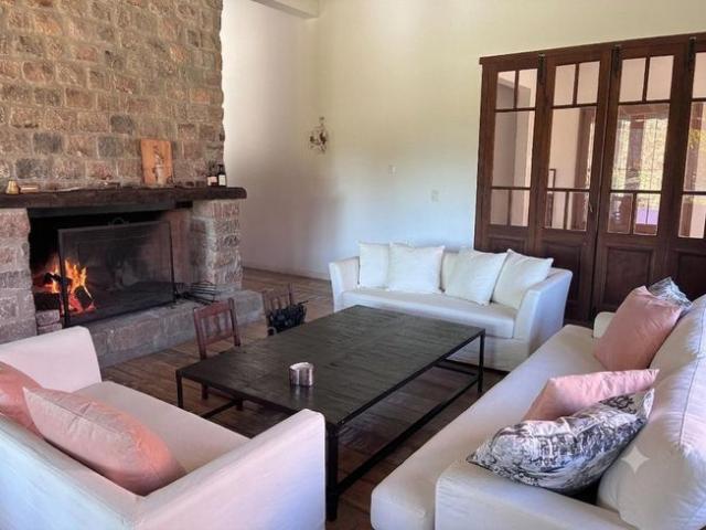 Casa en Alquiler 10 Ambientes en Barrio Freixas Pilar