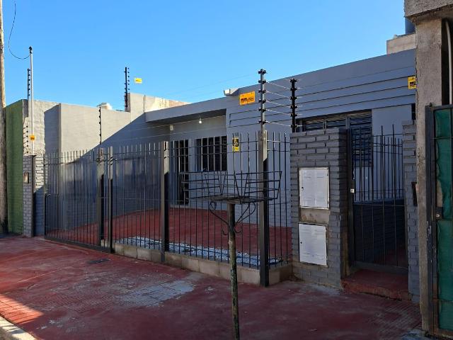 CASA EN ALQUILER 2 DORM GUEMES