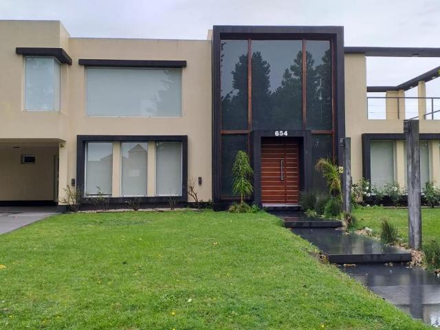 Casa en Alquiler