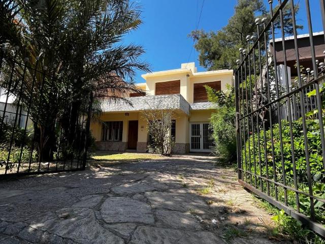 Casa en alquiler 3 dormitorios Villa Belgrano