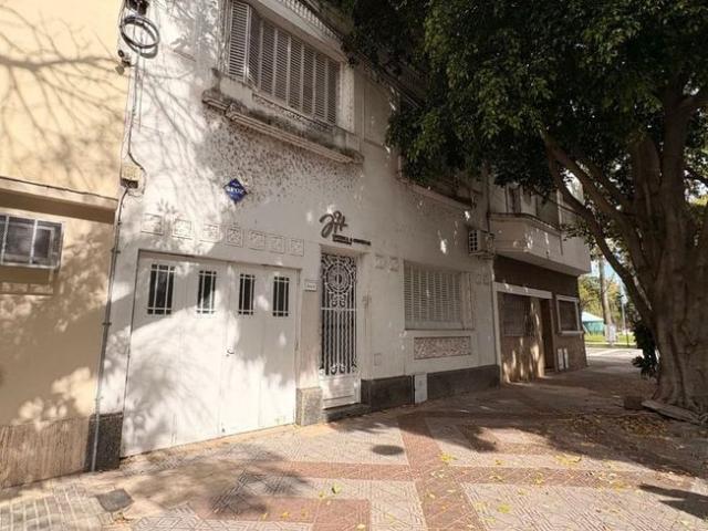 CASA EN ALQUILER 4 DORMITORIOS GARAGE ABASTO