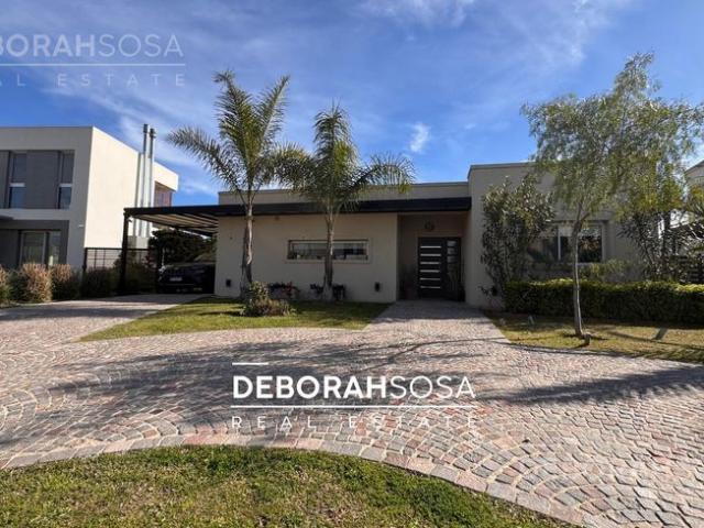 Casa en Alquiler 4 dormitorios Una Planta con pileta Barrio El Cantón Islas Escobar