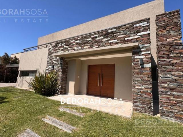 Casa en Alquiler 5 ambientes Lote interno Barrio El Cantón Escobar