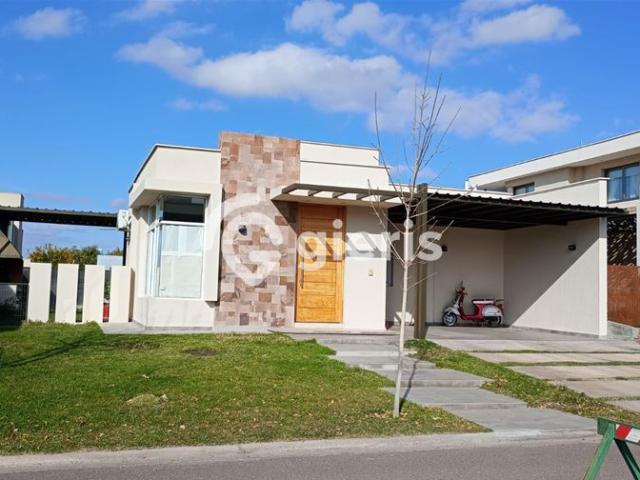 Casa en Alquiler