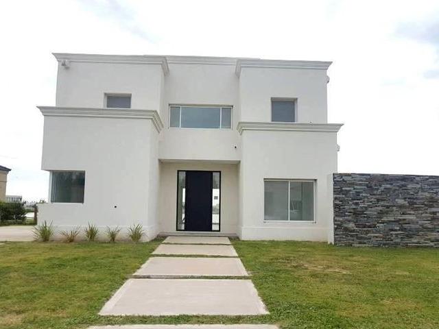 Casa en alquiler en Dique Luján