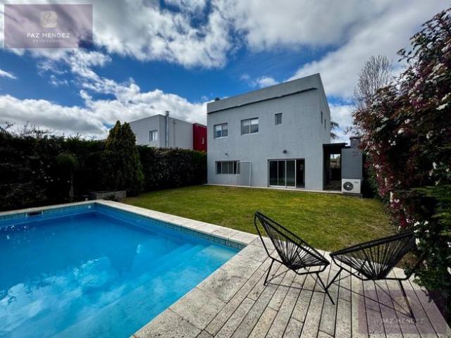 Casa en Altos de Hudson II