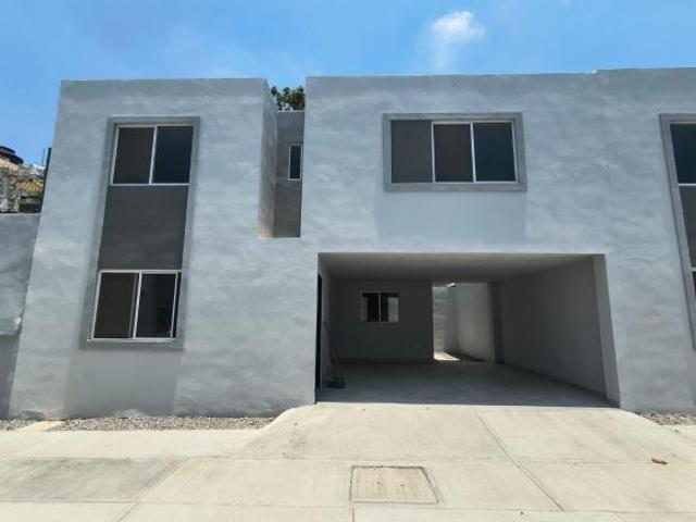 Casa en Amplia privada, col Latinoamericana