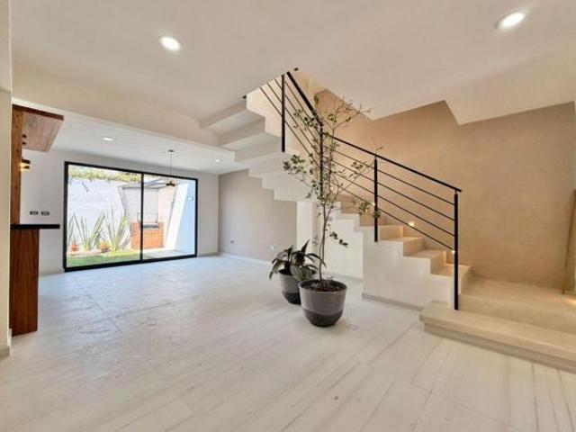 Casa en ANIMAS de 3 recamaras UNA en PLANTA BAJA con baño completo