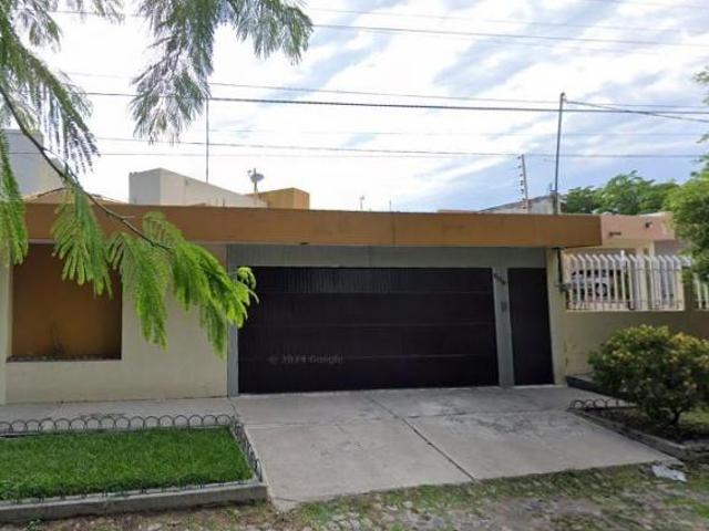 Casa en Apatzingan con 5 recámaras, 515 m² superficie de terreno en Independencia