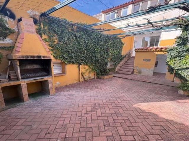 CASA EN ARGAMASON