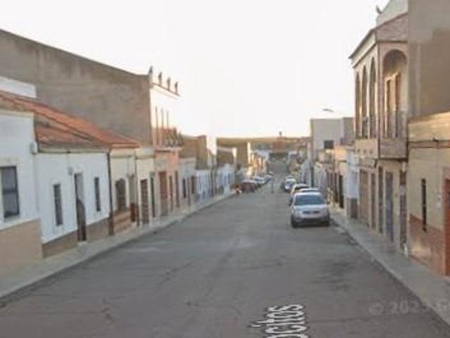 CASA EN ARROYO DE SAN SERVAN